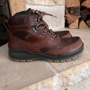 ECCO Track 25 Boots size 43 (9-9.5)